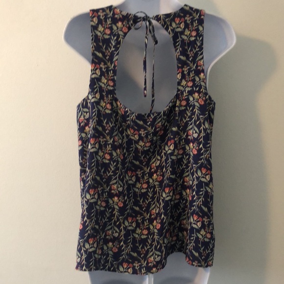 Loft Top - Picture 3 of 5